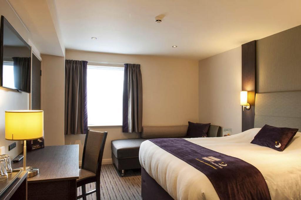 Premier Inn Glasgow - Bellshill Motherwell Esterno foto